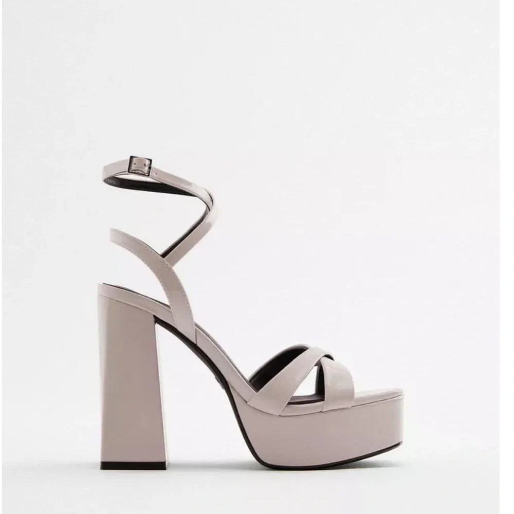NWT Zara Platform Heels - Picture 2 of 11